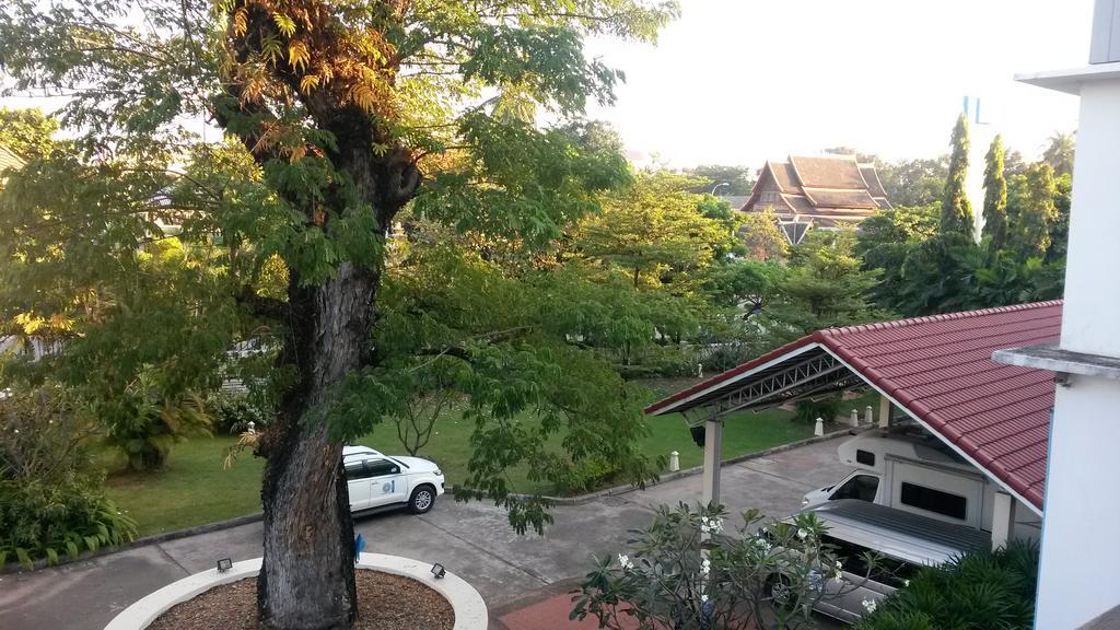Av Hotel Vientiane Extérieur photo