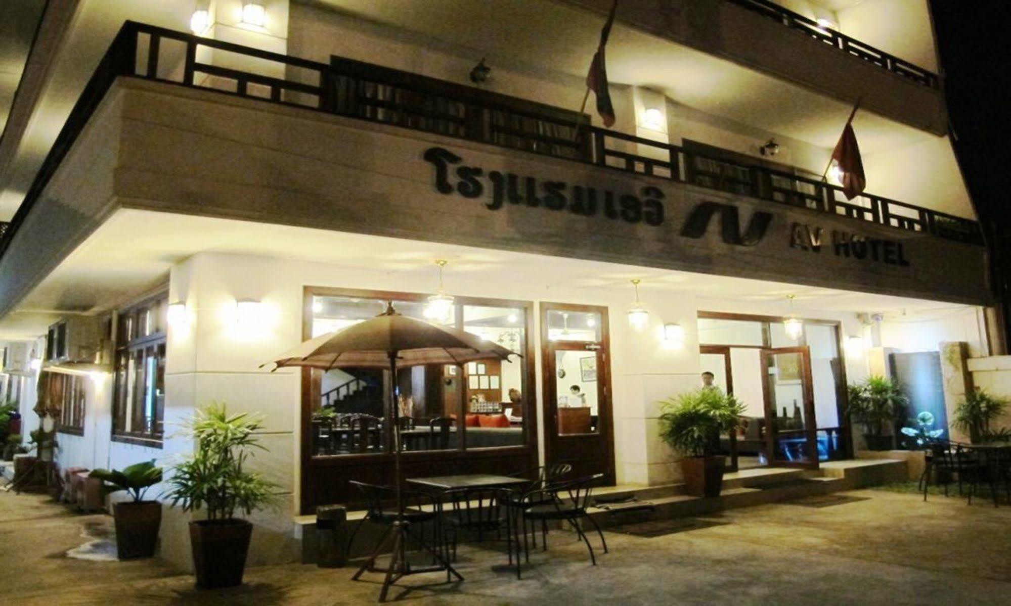 Av Hotel Vientiane Extérieur photo