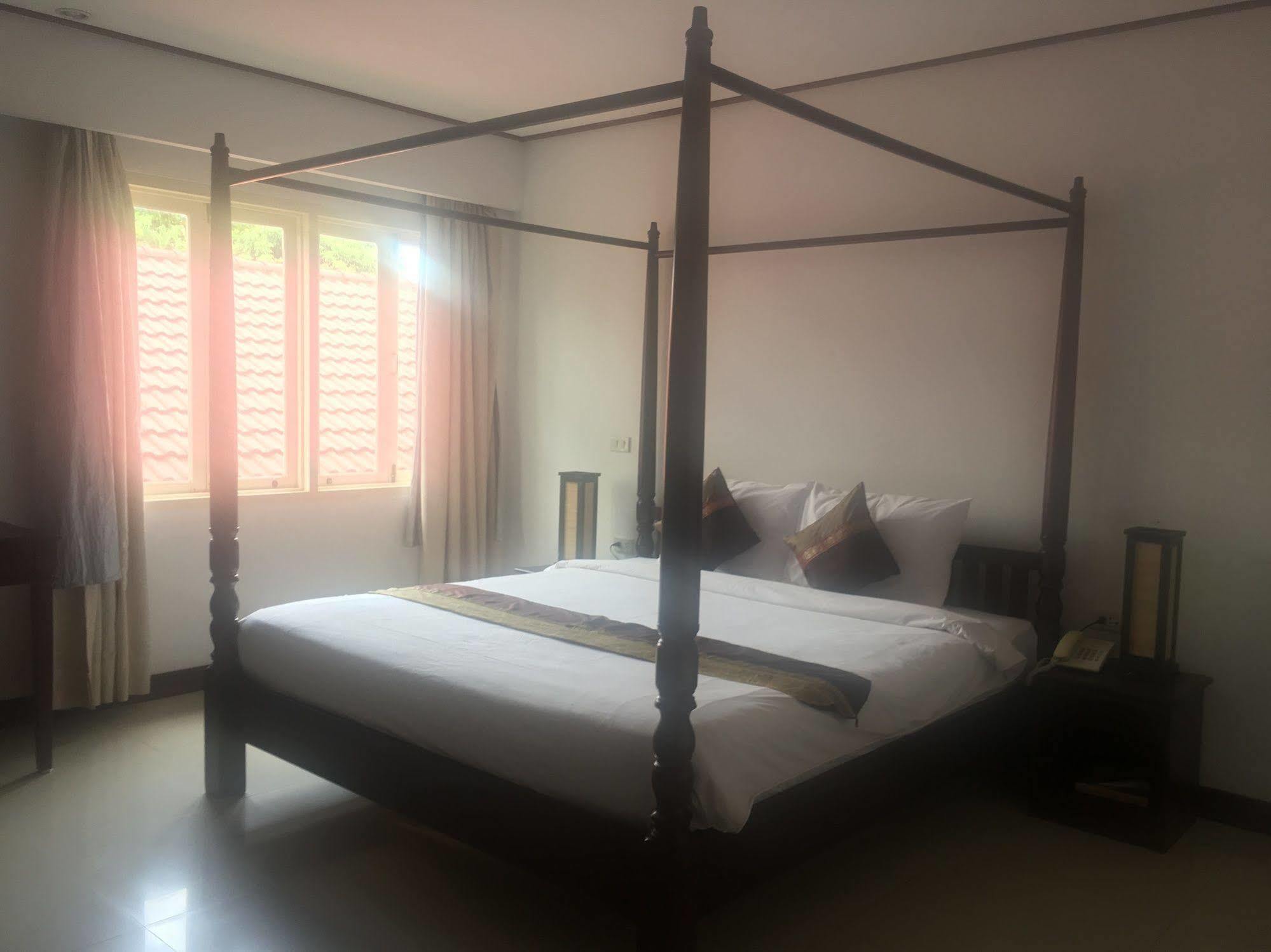 Av Hotel Vientiane Extérieur photo