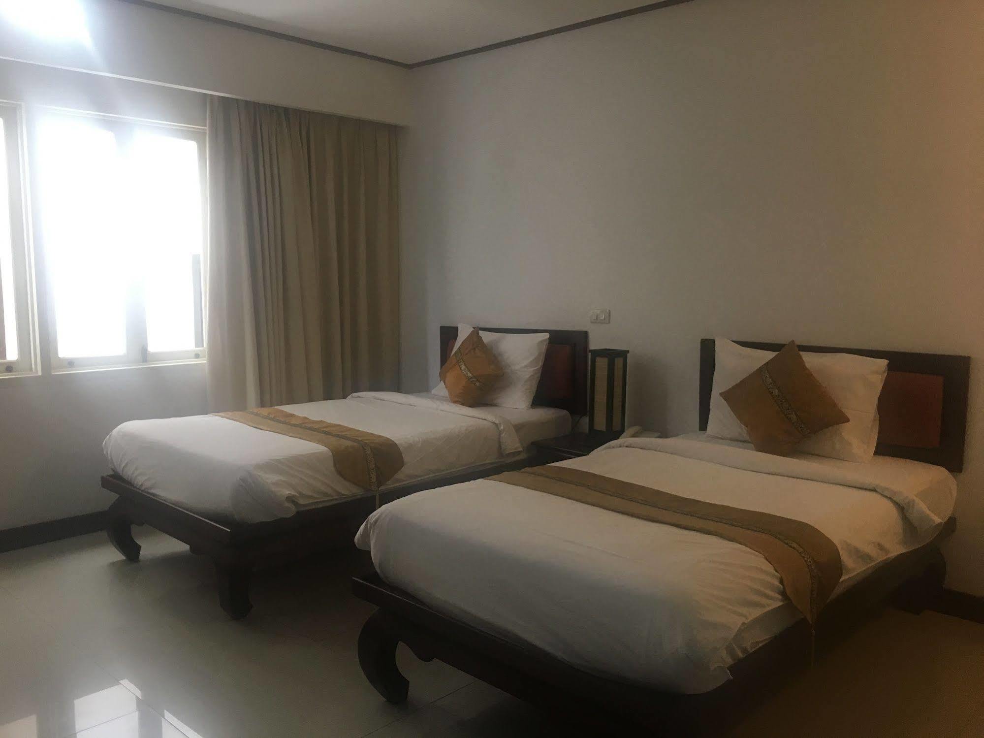 Av Hotel Vientiane Extérieur photo
