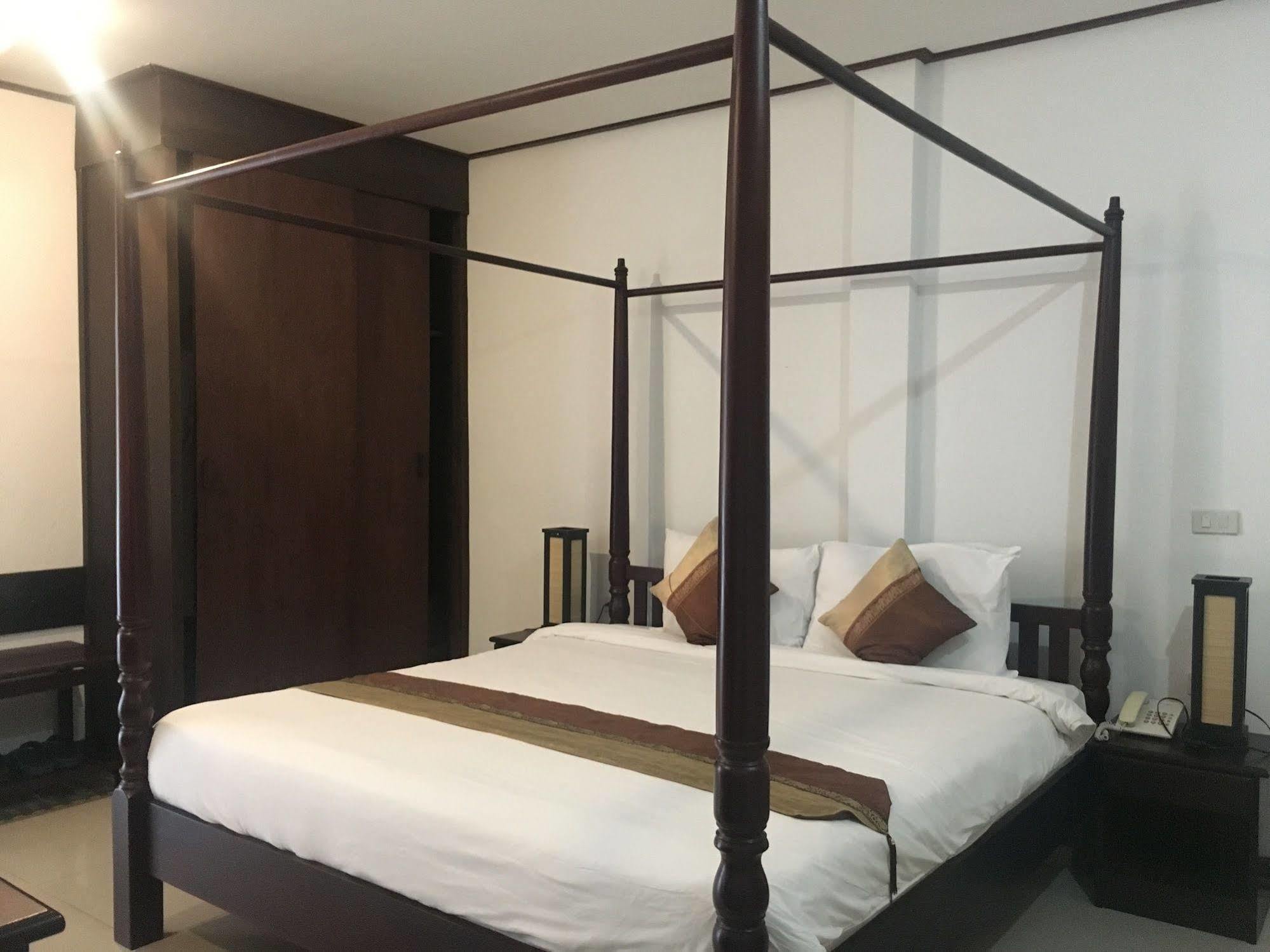 Av Hotel Vientiane Extérieur photo