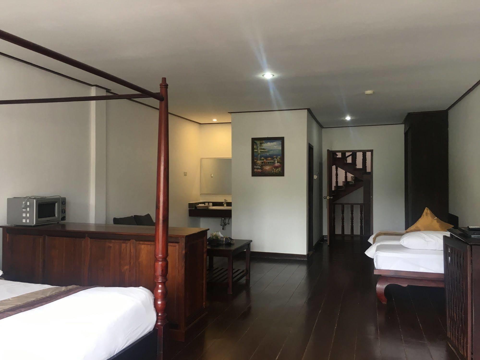 Av Hotel Vientiane Extérieur photo
