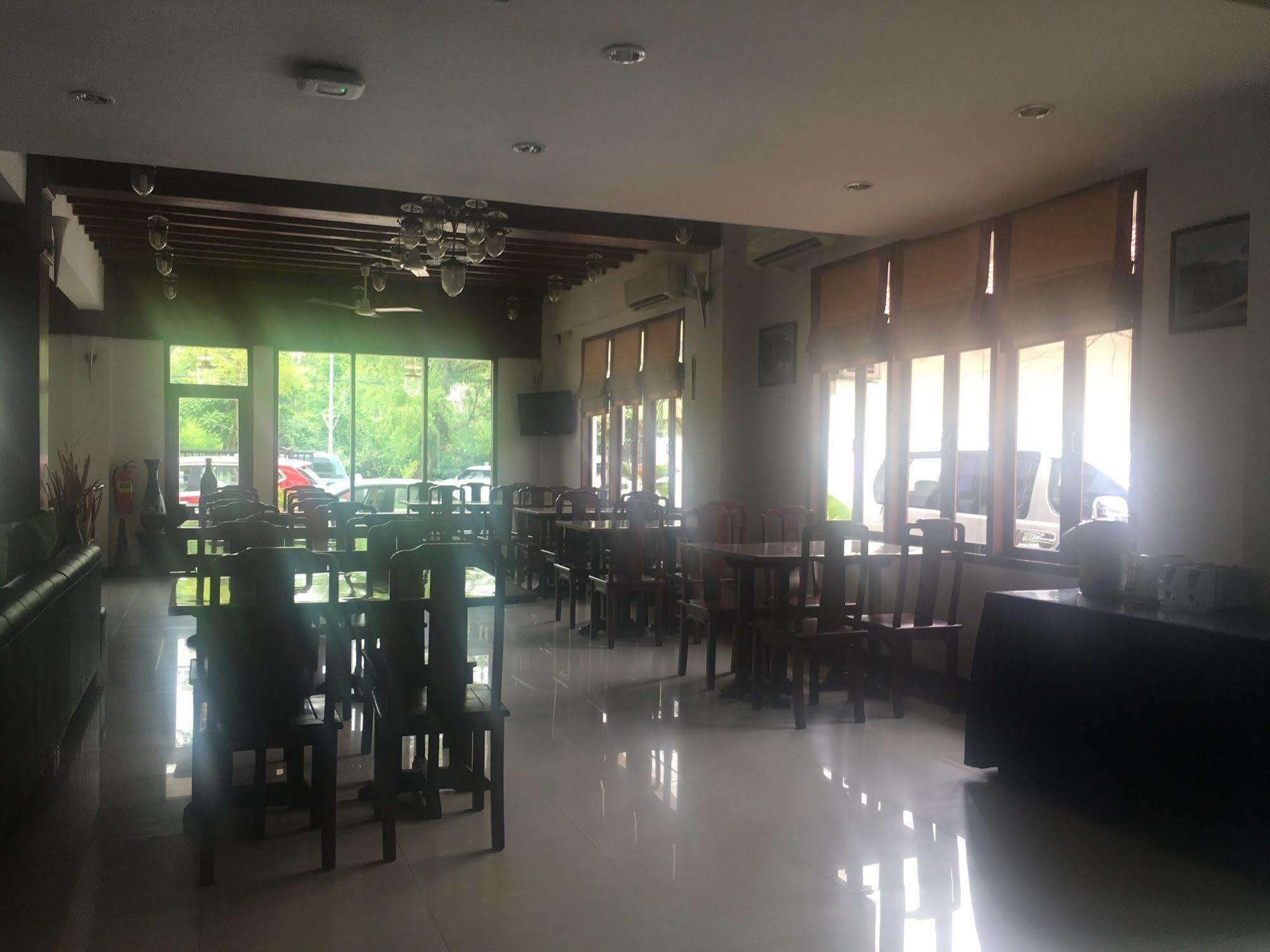 Av Hotel Vientiane Extérieur photo