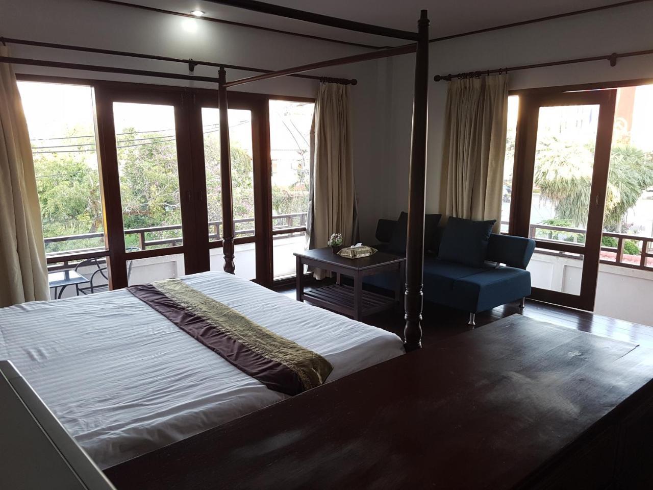 Av Hotel Vientiane Extérieur photo
