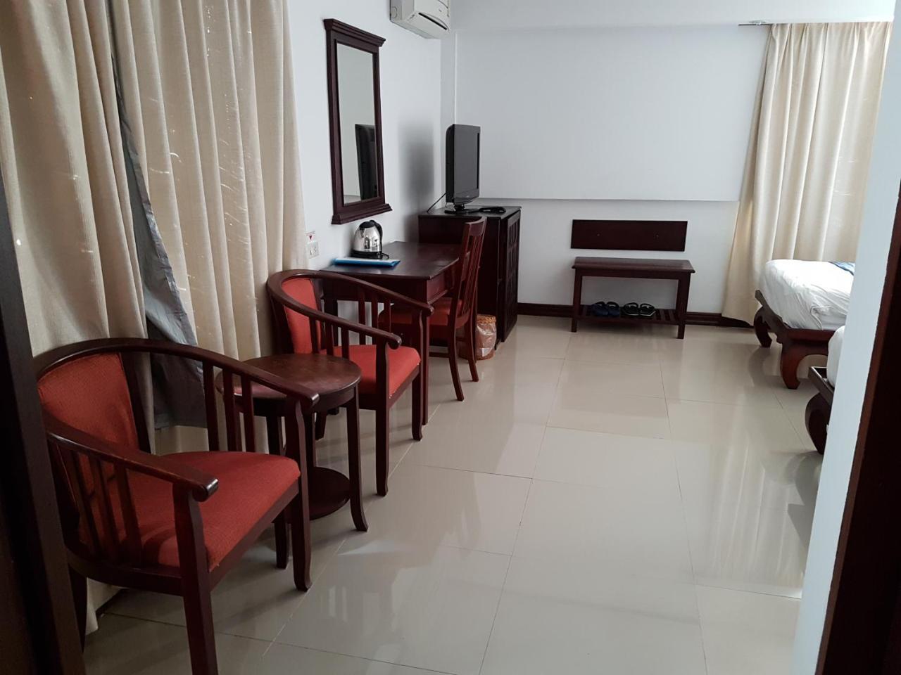 Av Hotel Vientiane Extérieur photo