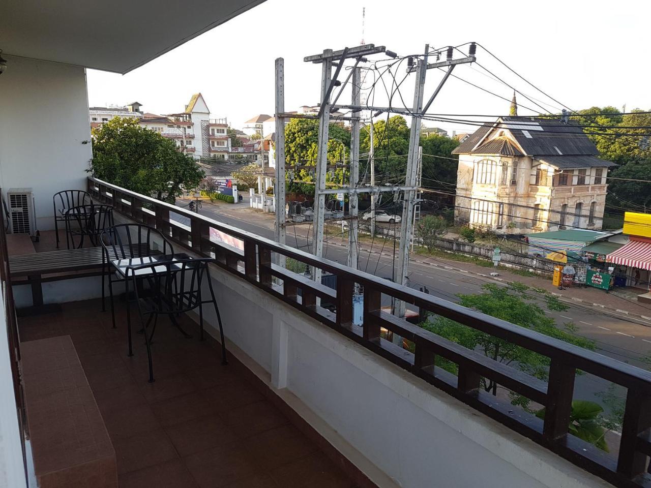 Av Hotel Vientiane Extérieur photo